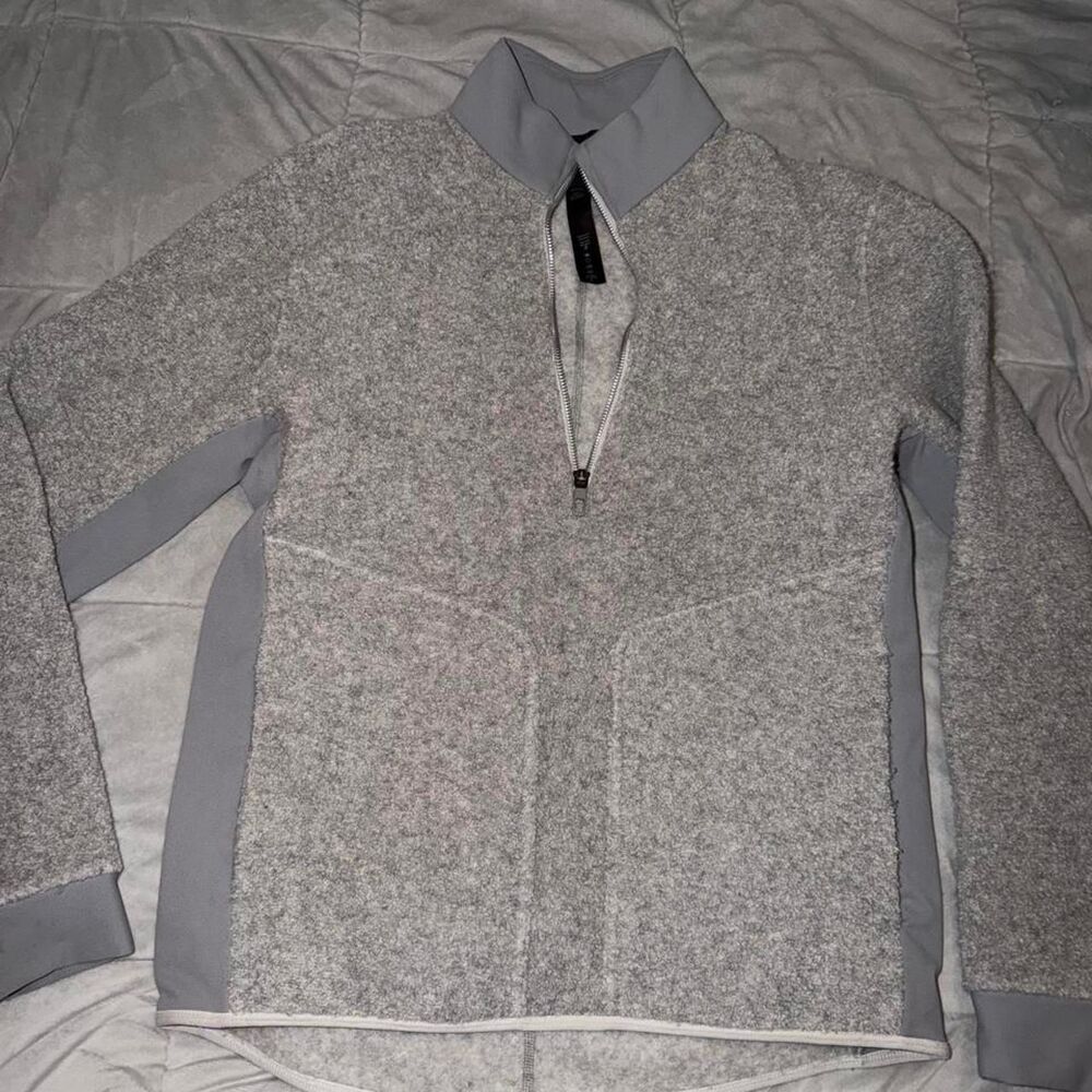 Lululemon Men's Grey Jacket